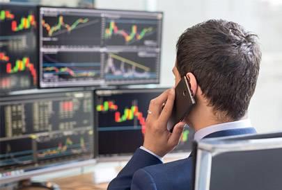 שורטיסט - סוחר יומי בבורסה אשר משקיע במניות במגמת ירידה 