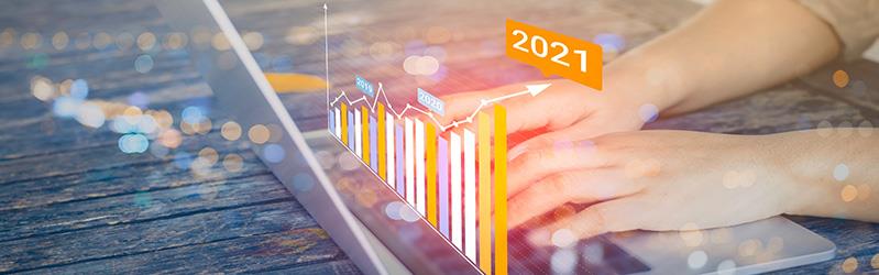 2021, על רקע של מחשב ומדדים בשוק ההון